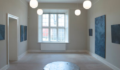 Marianne Hesselbjerg. Titel: Månen.
Erland Knudssøn Madsen. Titel: OM HIMMELFELTER OG GOTTLIEB BINDESBØLL